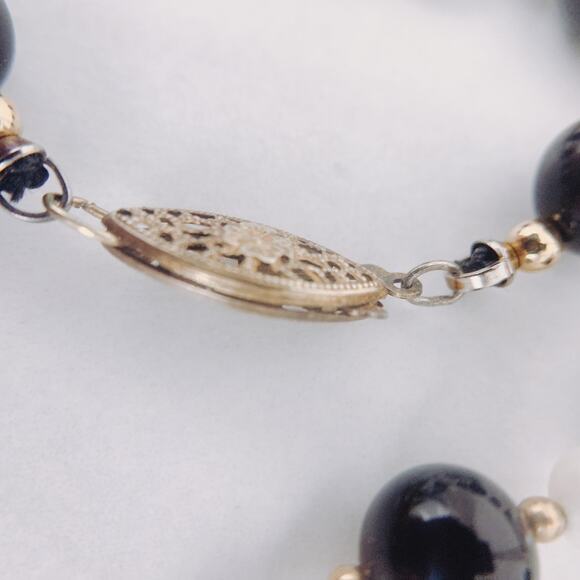 VTG Genuine Pearl & Black Glass 1950s Necklace w/ 14K Gold Filigree Clasp - Picture 11 of 16